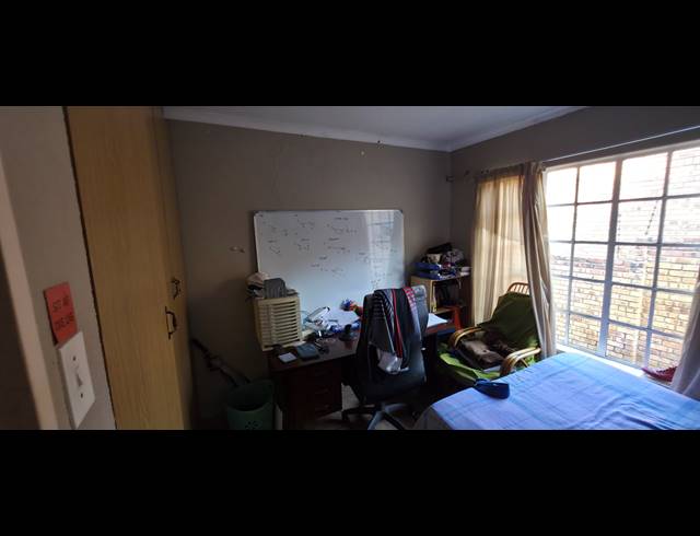 3 BEDROOM FREEHOLD TO LET IN DIE HEUWEL